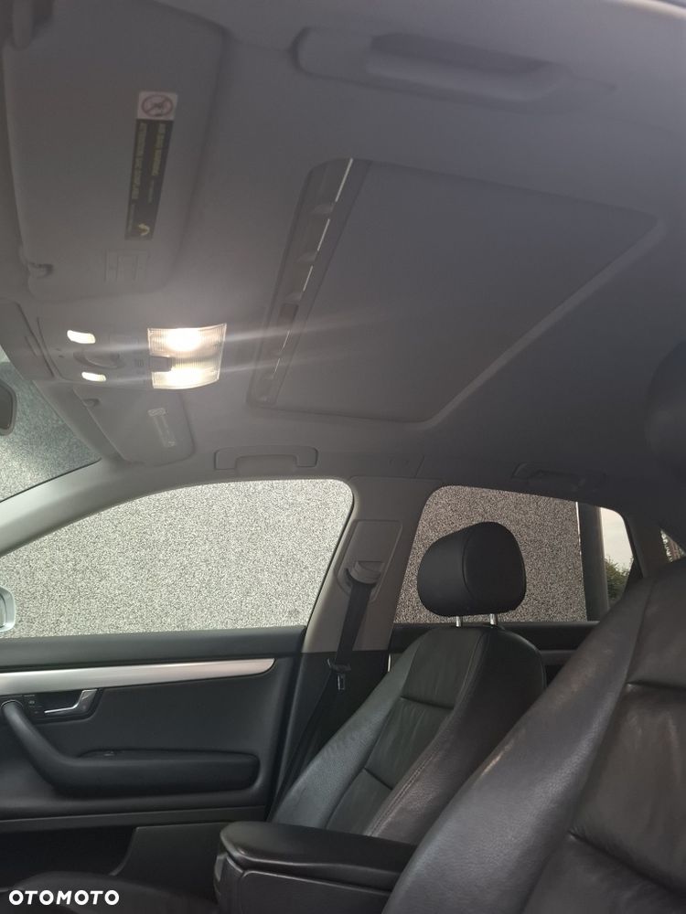 Audi A4 Limousine - 8