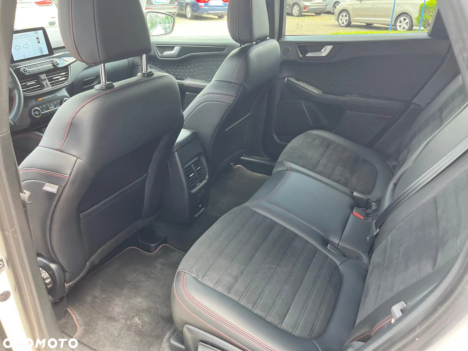 Ford Kuga - 25