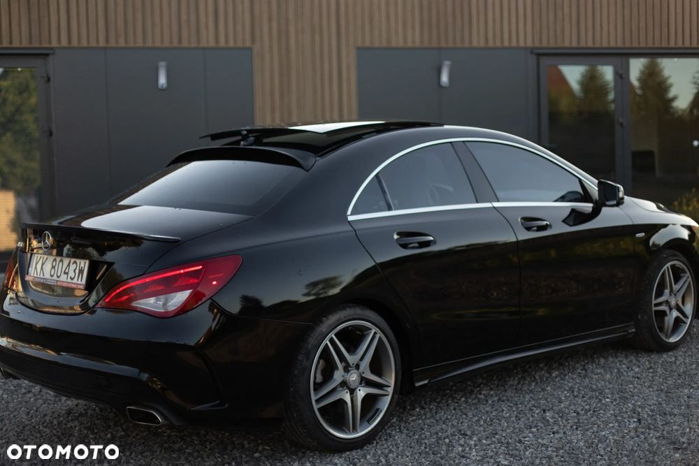 Mercedes-Benz CLA 250 7G-DCT AMG Line - 19