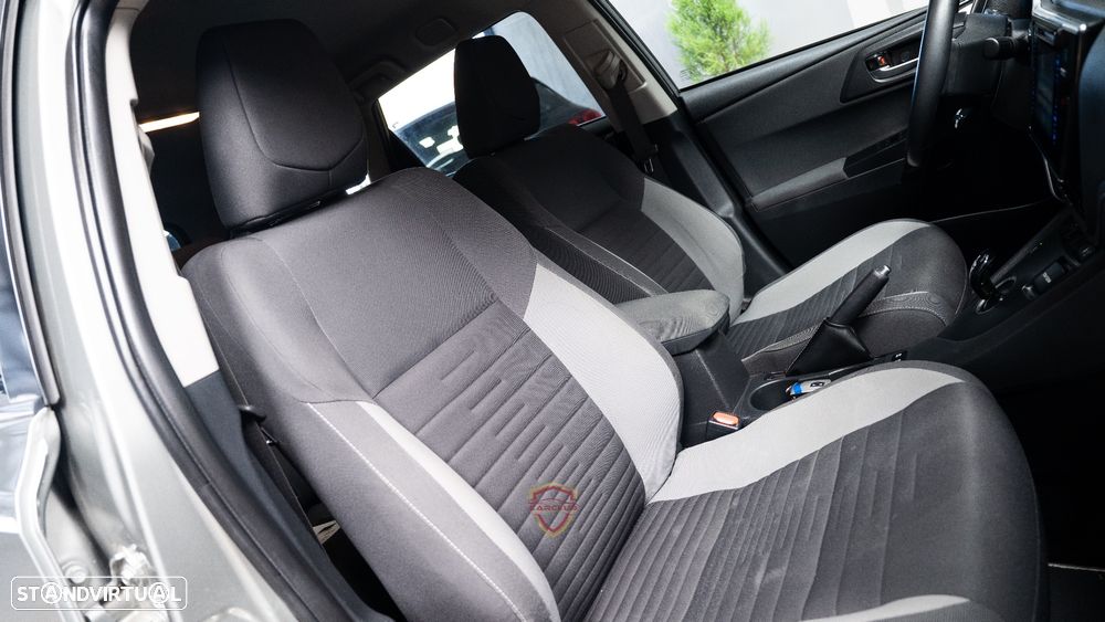 Toyota Auris Touring Sports 1.8 HSD Comfort+Navi - 36