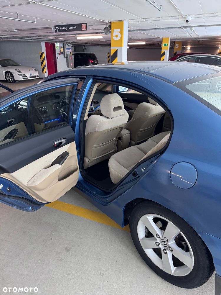 Honda Civic 1.8 Comfort - 10