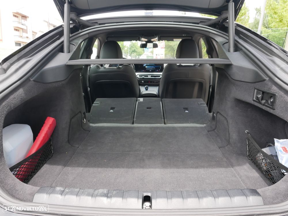 BMW i4 - 20