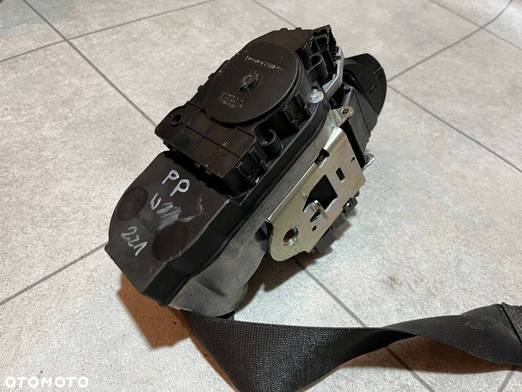 MERCEDES W221 PAS NAPINACZ PRZÓD CZARNY BDB - 14