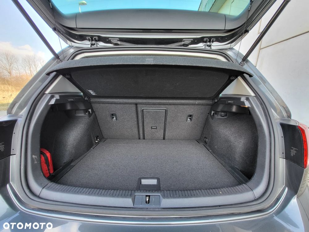 Volkswagen Golf 1.6 TDI Sound - 20