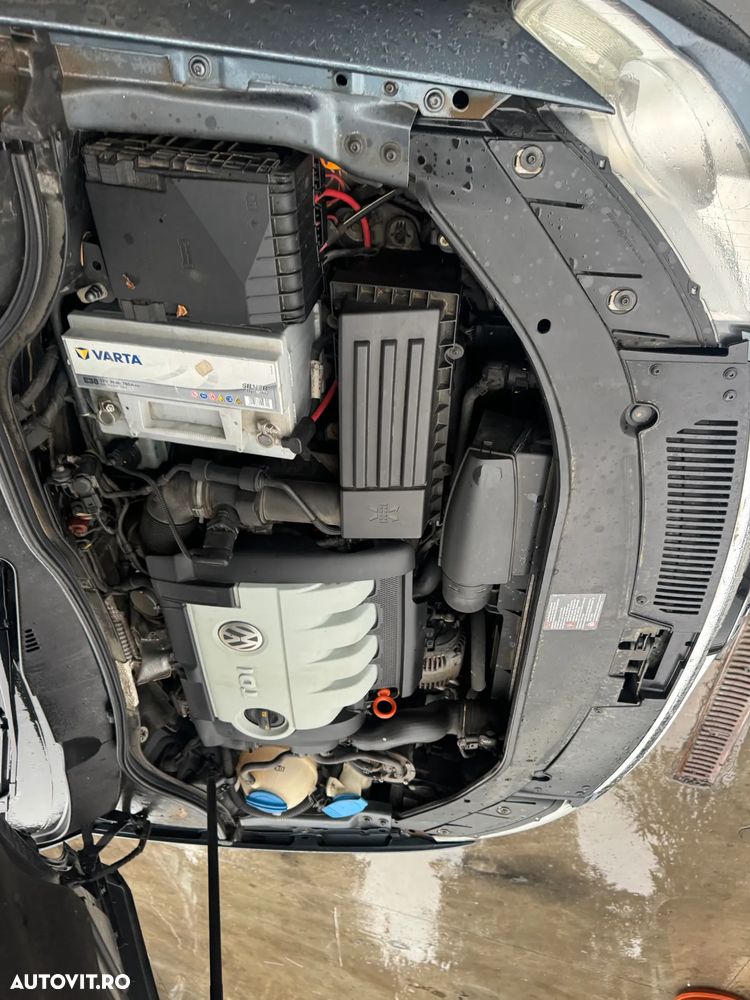 Dezmembram Passat b6 break 1.9 BLS - 6