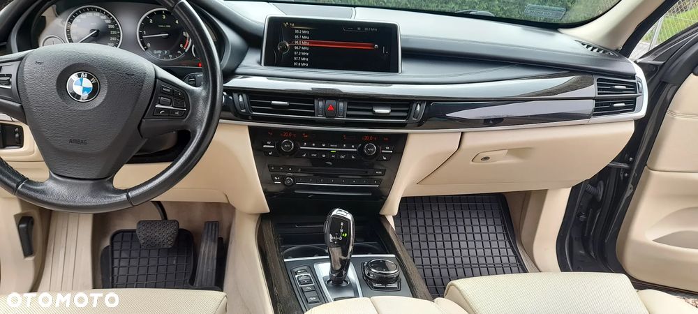 BMW X5 xDrive30d Sport-Aut - 16