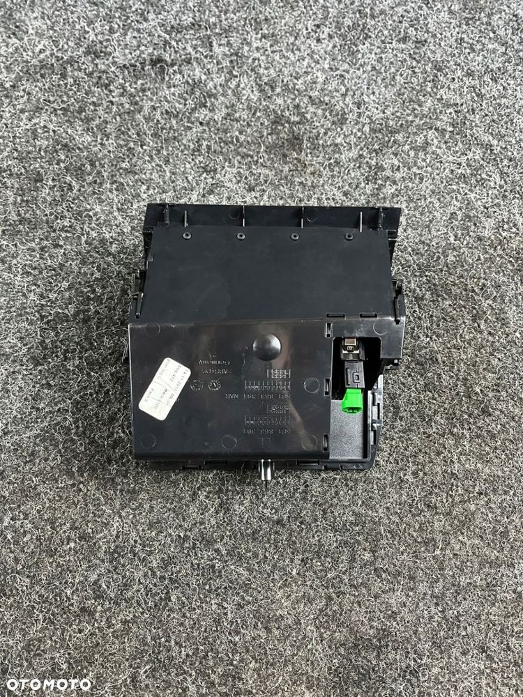 vw golf VII schowek aux usb 5G1863391 - 9