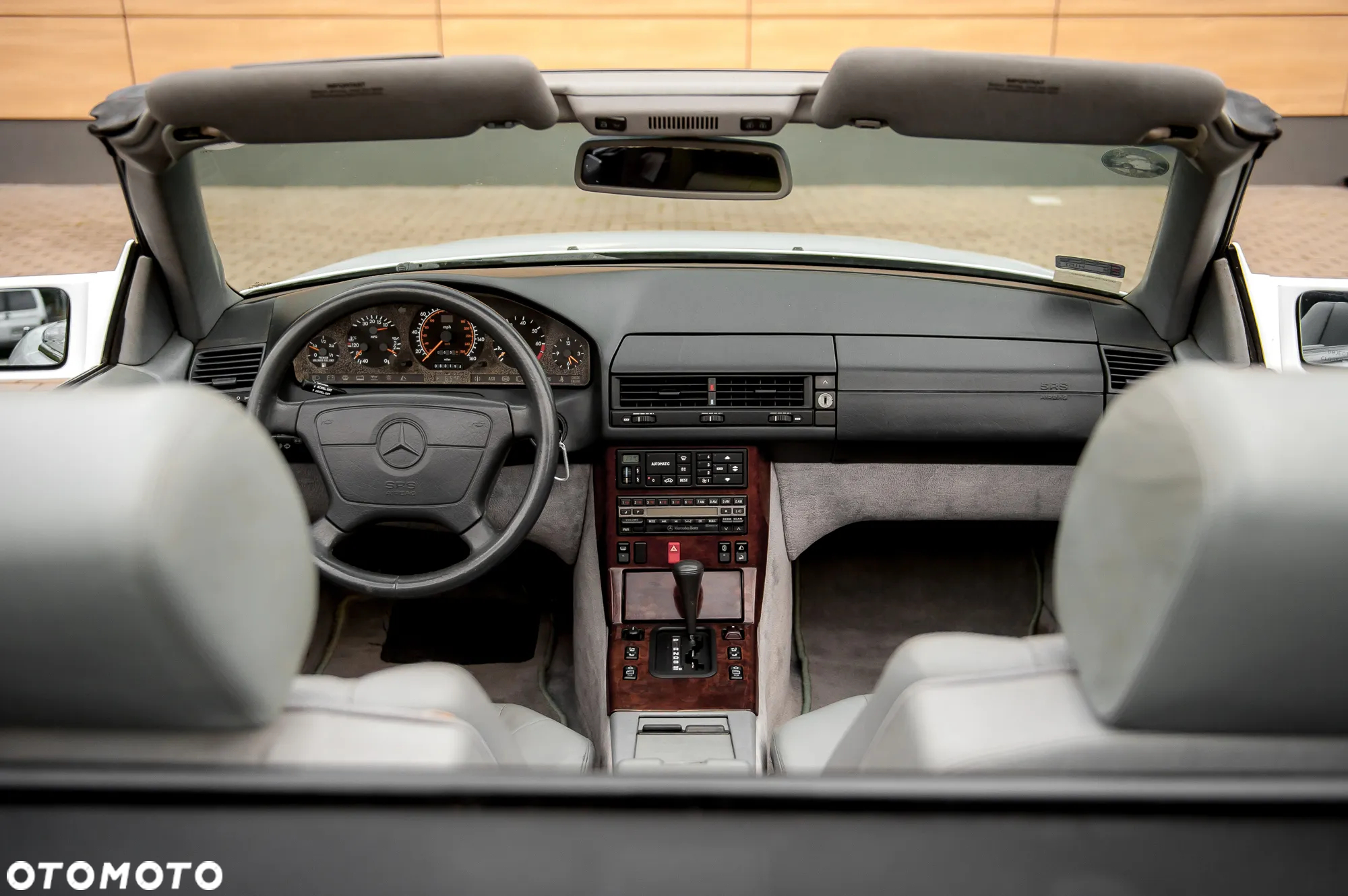 Mercedes-Benz SL - 14