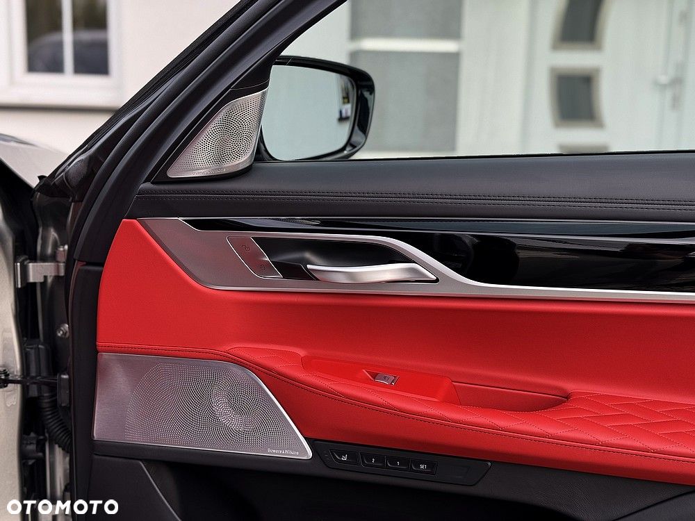 BMW Seria 7 750Ld xDrive sport - 36