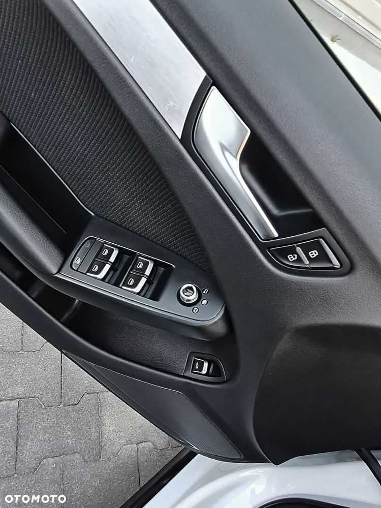 Audi A4 Avant 2.0 TDI S tronic quattro design - 31