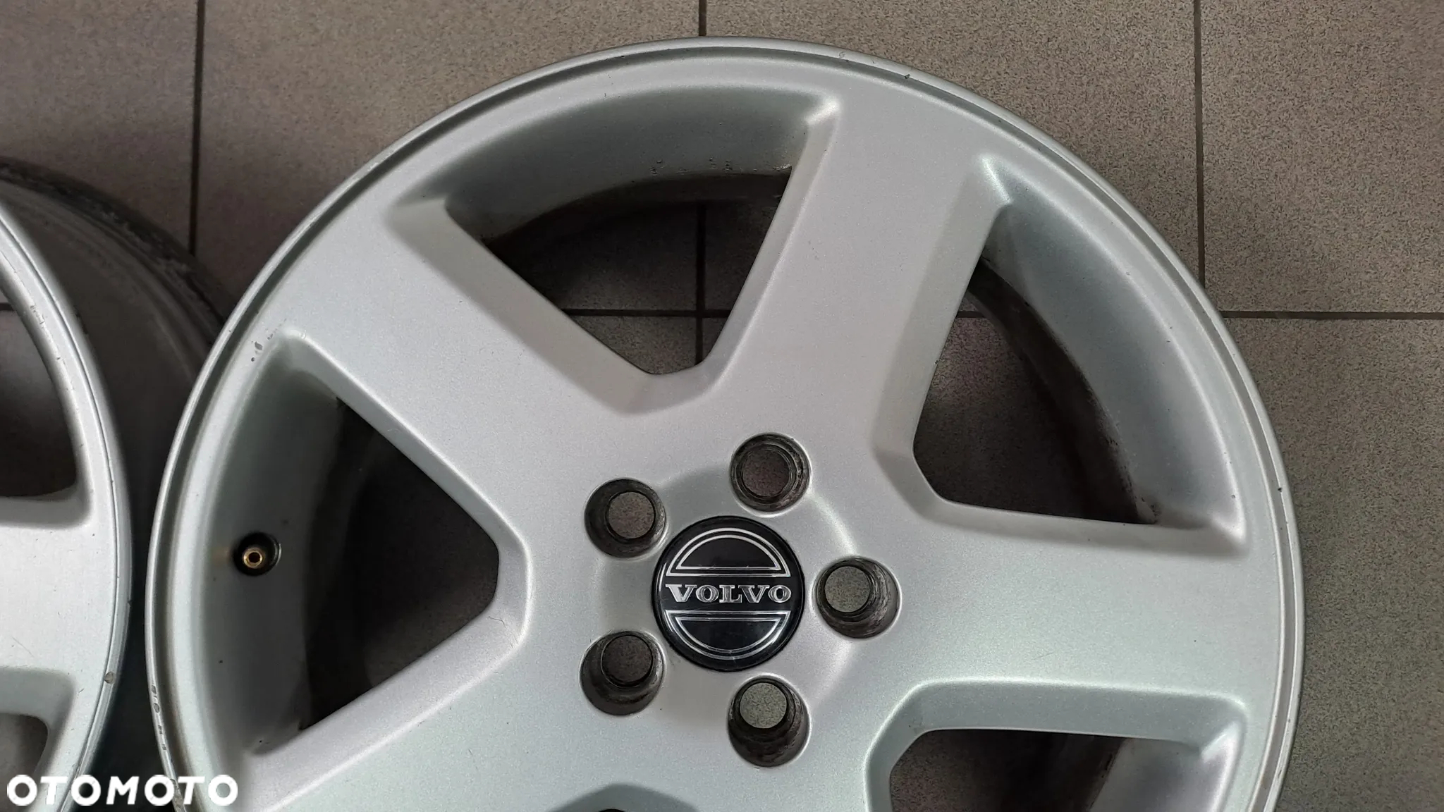Felgi Aluminiowe 17 Volvo S40 V50 5x108 ET 52.5 - 10