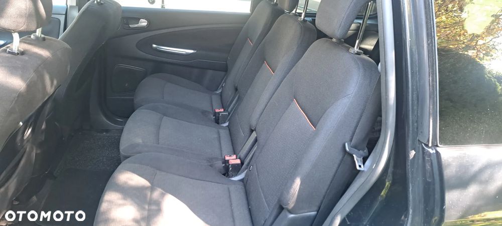Ford Galaxy - 7