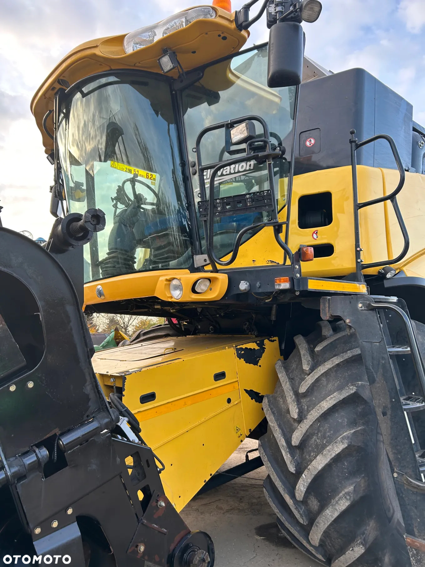 New Holland CR9070 ELEVATION - 4