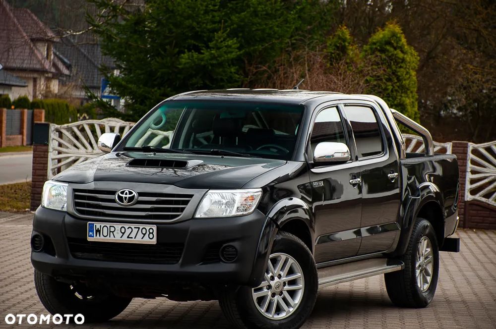 Toyota Hilux 3.0 D-4D Invincible - 23