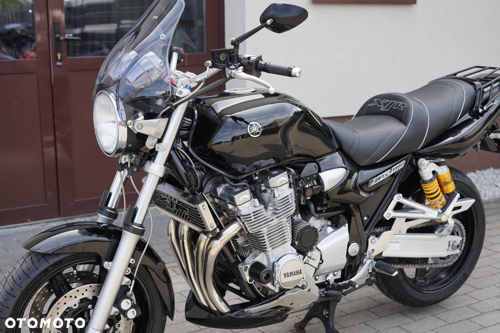 Yamaha XJR - 30