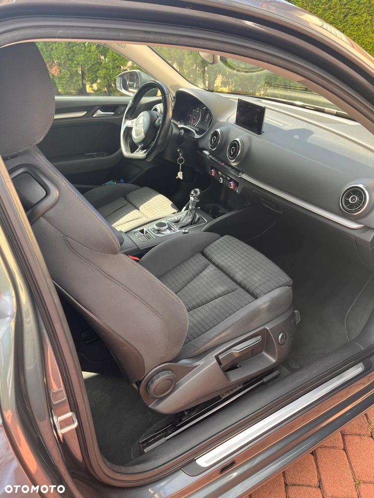 Audi A3 3-drzwiowe 2.0 TDI Ambiente S tronic - 30