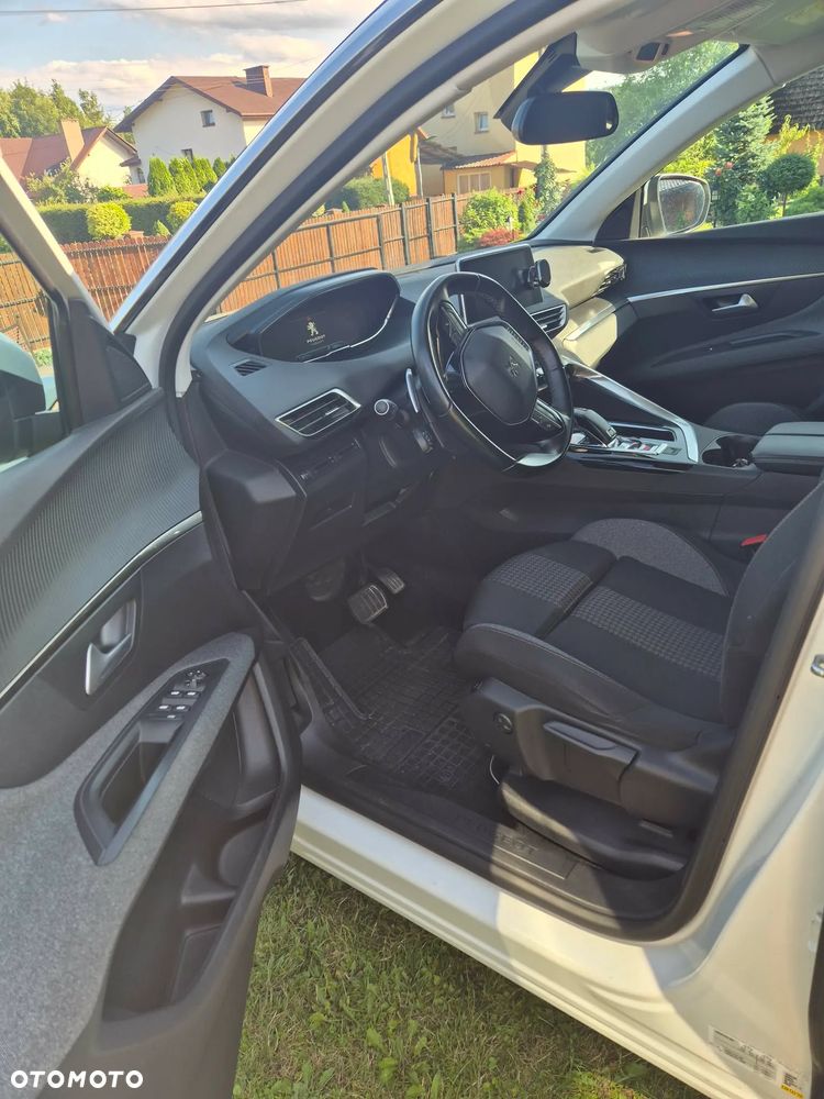 Peugeot 3008 PureTech 130 Stop & Start GPF EAT8 Allure - 3