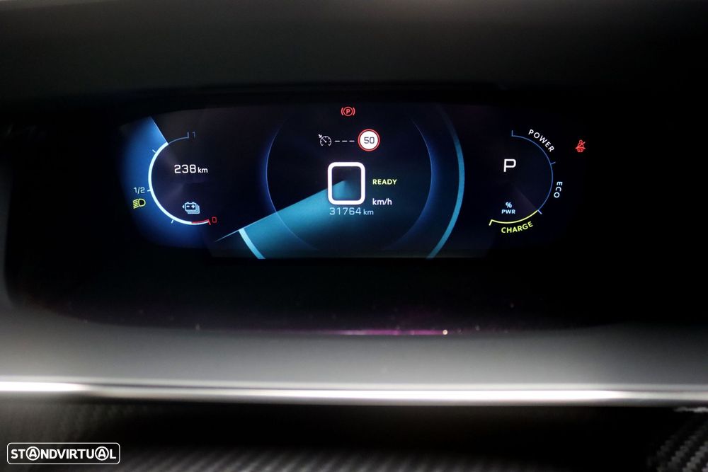 Peugeot e-2008 Allure - 16
