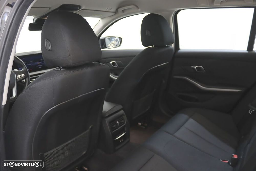 BMW 318 d Auto - 8