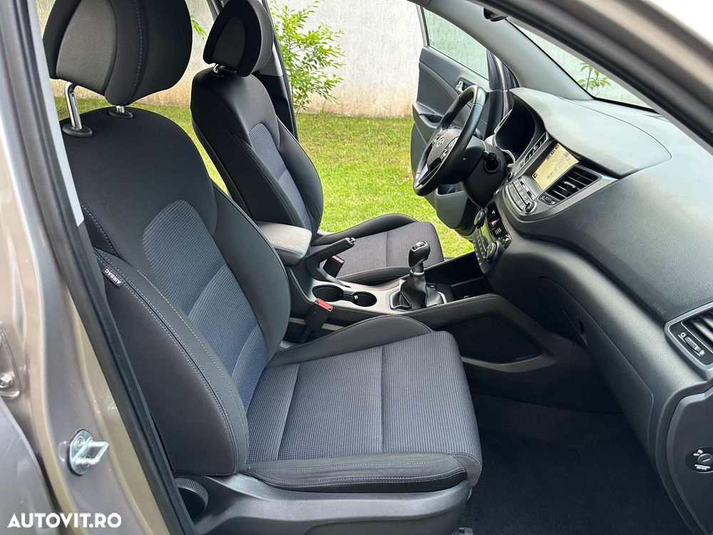 Hyundai Tucson blue 1.7 CRDi 2WD Style - 12