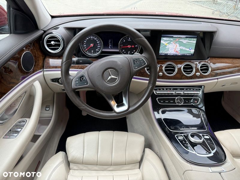 Mercedes-Benz Klasa E 220 d 9G-TRONIC - 9
