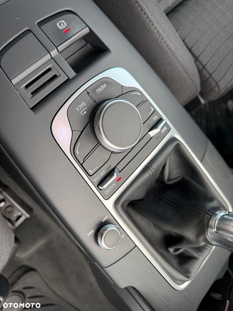 Audi A3 Sportback 2.0 TDI (clean diesel) Ambition - 38