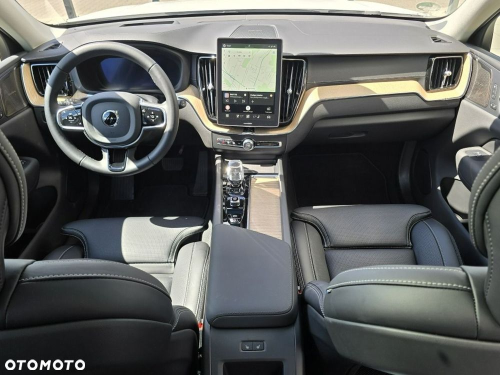Volvo XC 60 T8 Plug-In Hybrid AWD Ultra Dark - 14