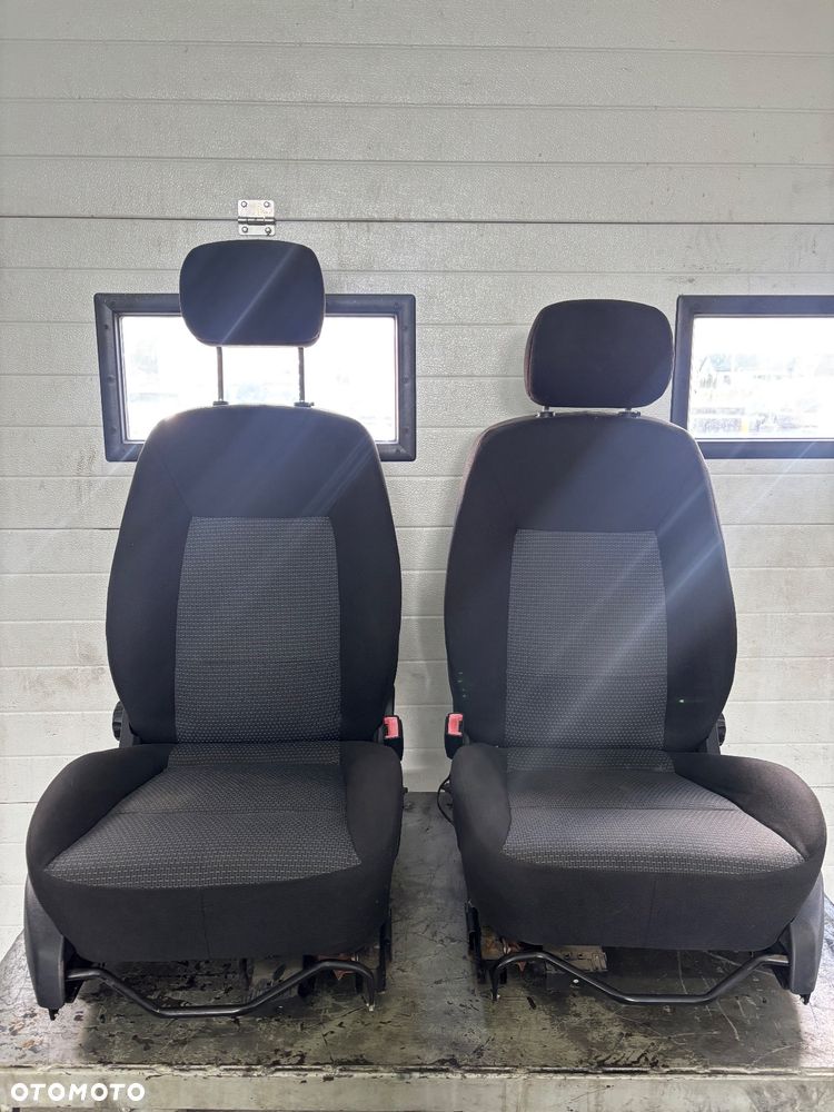 FORD MONDEO MK4 FOTELE PRZEDNIE GRZANE - 1