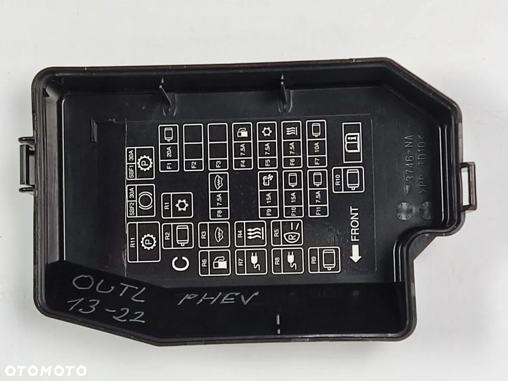 MITSUBISHI OUTLANDER PHEV 20-22r Pokrywa Skrzynki Bezpieczników - 4