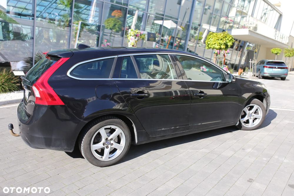Volvo V60 D3 Drive-E Dynamic Edition (Momentum) - 3