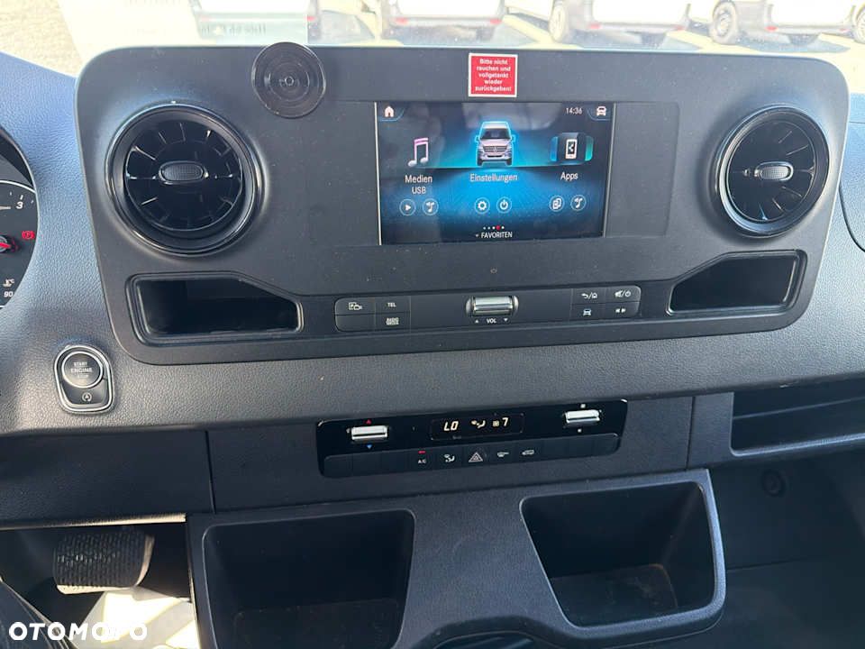 Mercedes-Benz Sprinter 317 - 24