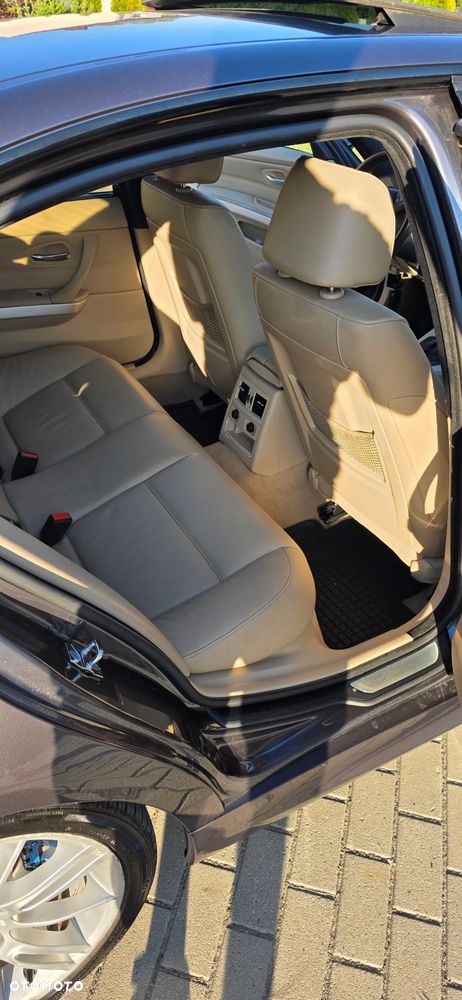 BMW Seria 3 330i - 13