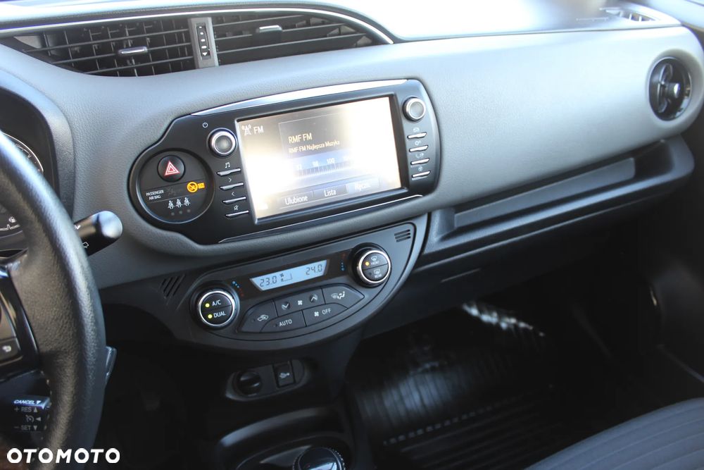 Toyota Yaris - 14