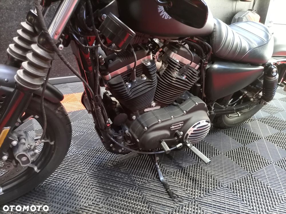 Harley-Davidson Sportster Iron 883 - 7
