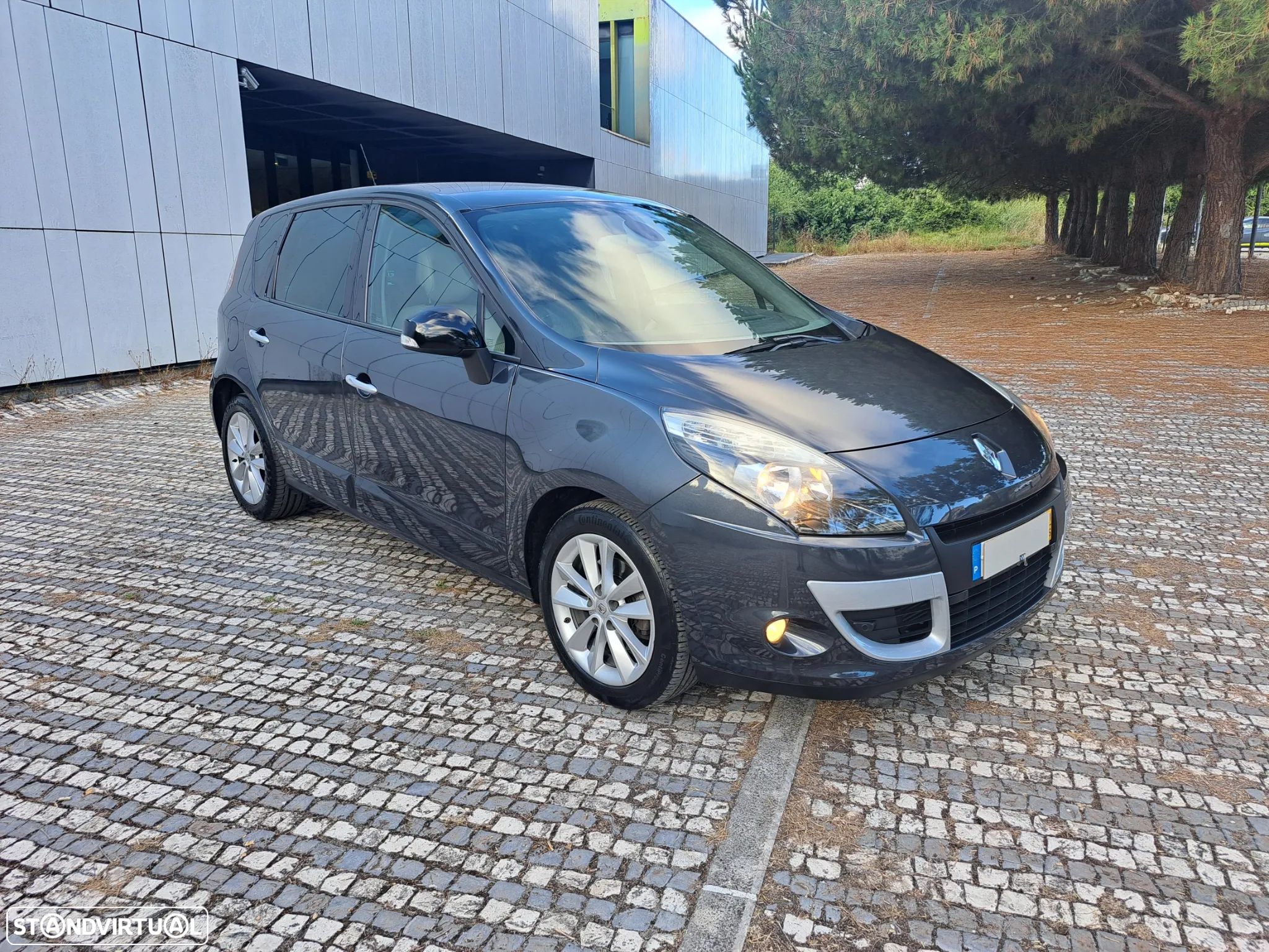 Renault Scénic 1.5 dCi Dynamique S EDC - 1