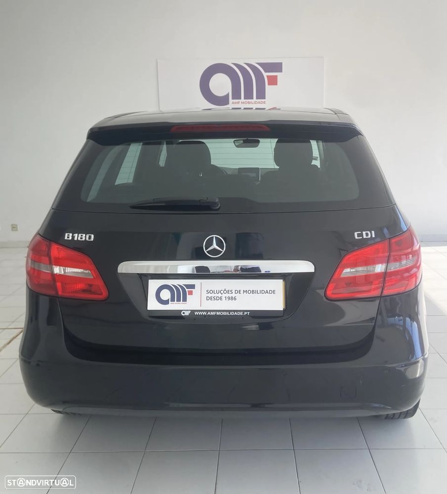 Mercedes-Benz B 180 CDI BlueEFFICIENCY 114g - 5