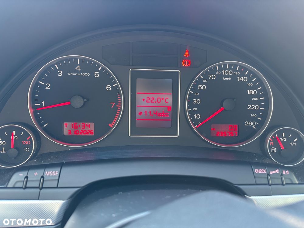 Audi A4 Limousine - 5