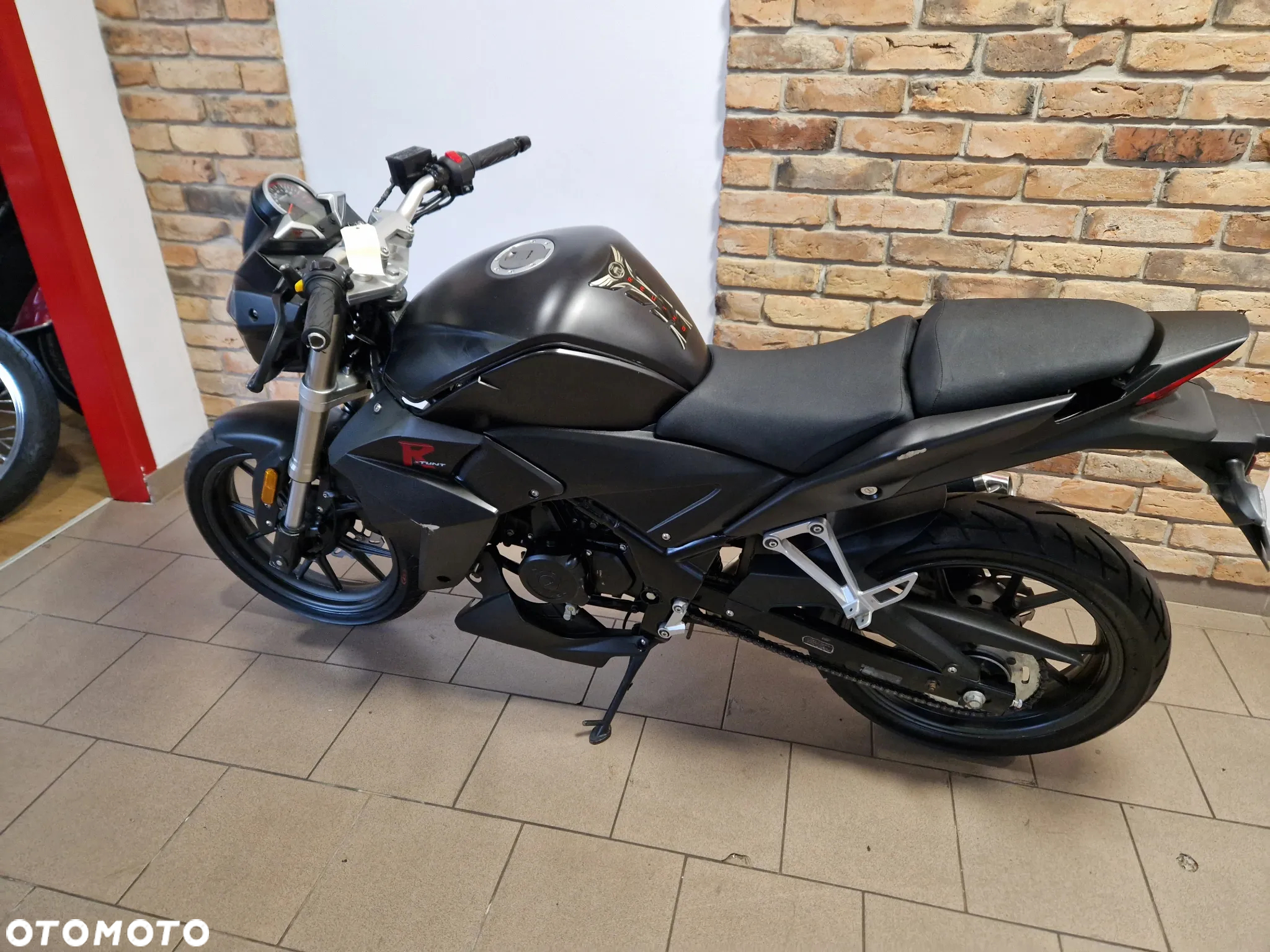 Yamaha TZR - 7