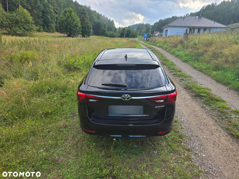 Toyota Avensis 1.8 Premium - 3