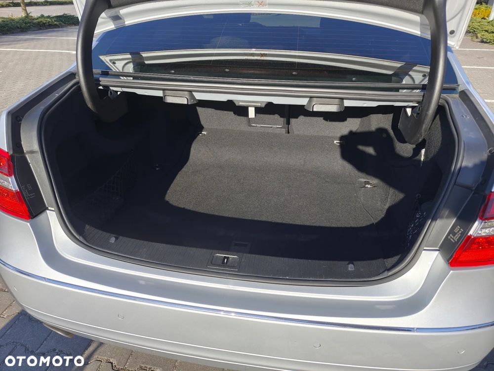 Mercedes-Benz Klasa E 200 CGI BlueEFFICIENCY Automatik Avantgarde - 11