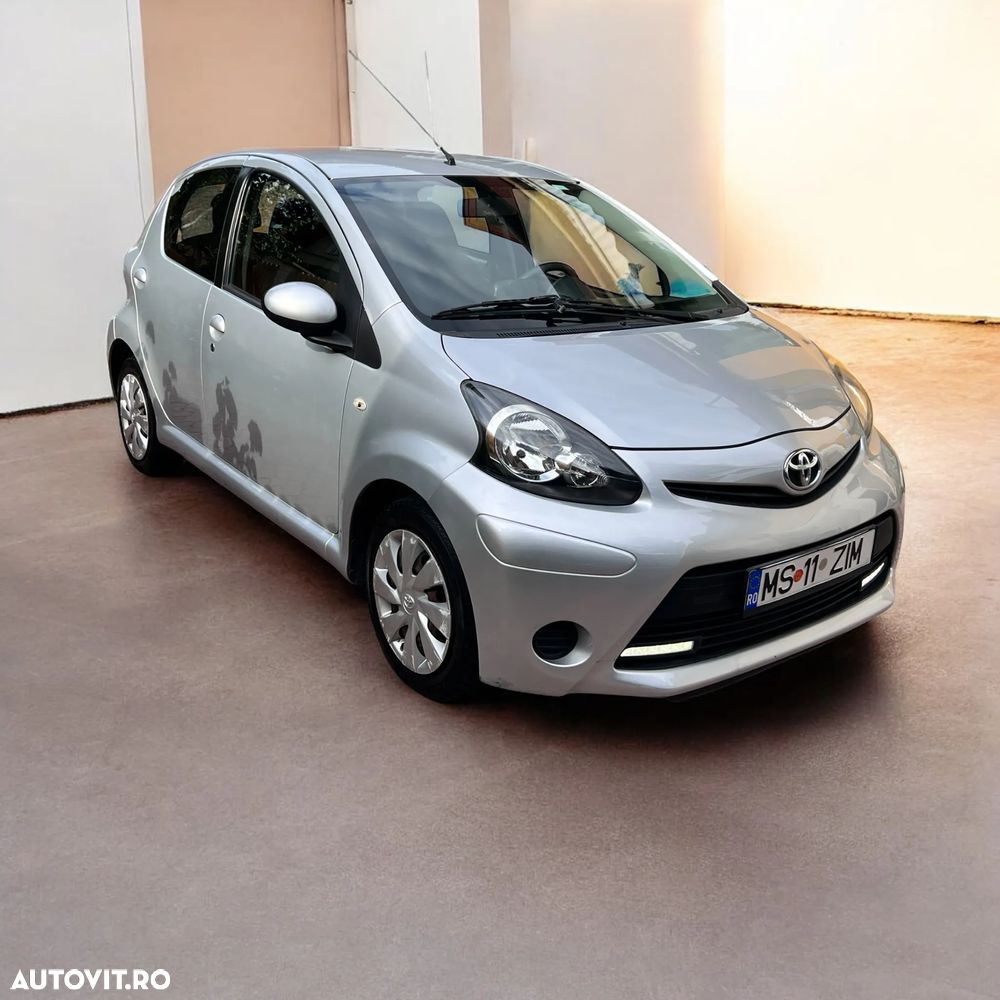 Toyota Aygo 1.0 Terra - 2