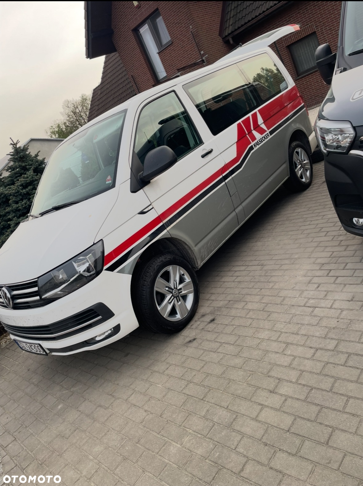 Volkswagen Transporter Kombi TDI Kurz DSG - 11