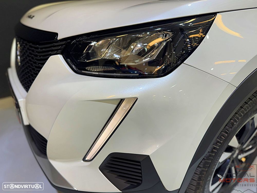 Peugeot 2008 1.2 PureTech Allure Pack - 20