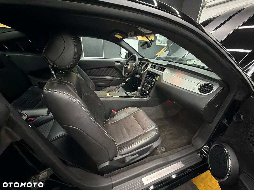 Ford Mustang 3.7 V6 Premium - 5