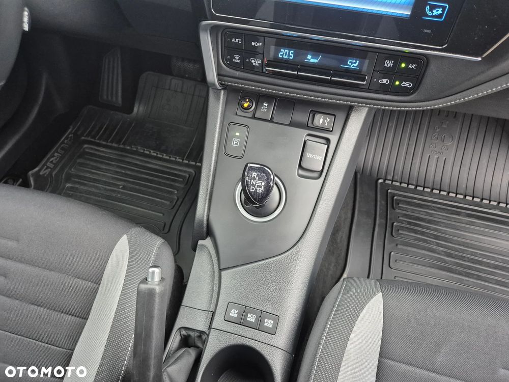 Toyota Auris - 9