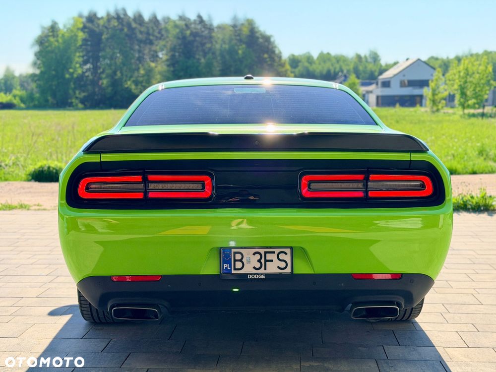 Dodge Challenger 5.7 R/T - 11