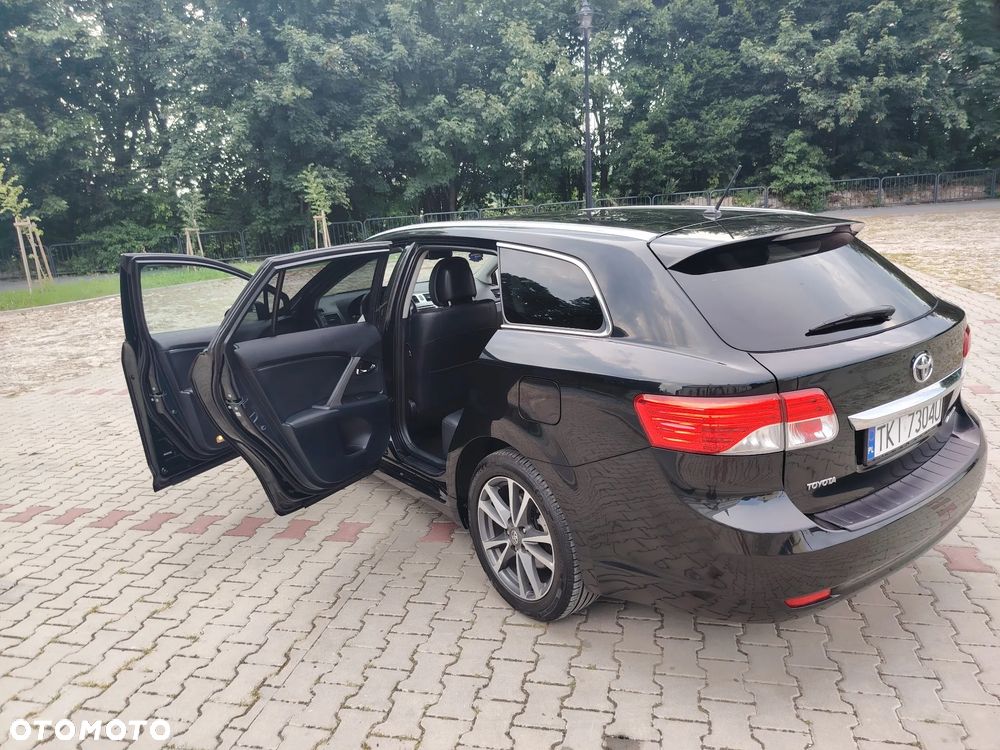 Toyota Avensis 1.8 Sol NAVI - 10