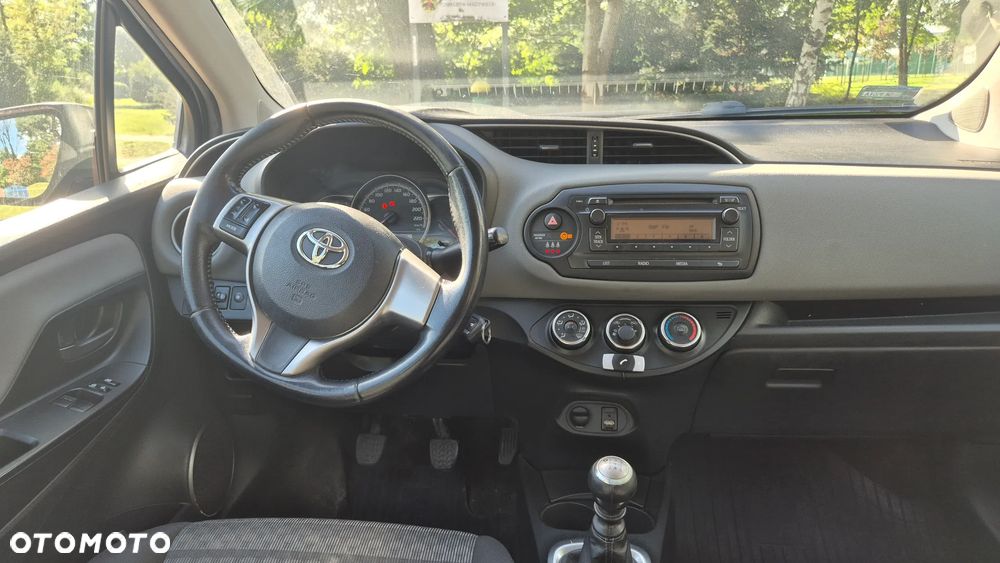 Toyota Yaris 1.4 D-4D Active - 10