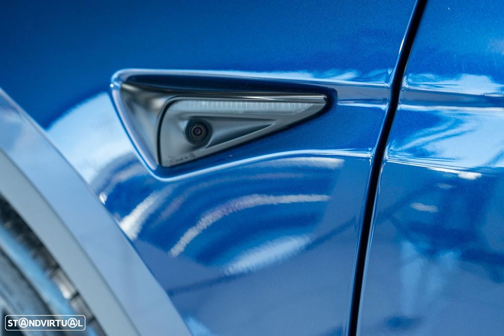 Tesla Model Y Long Range Dual Motor AWD - 34