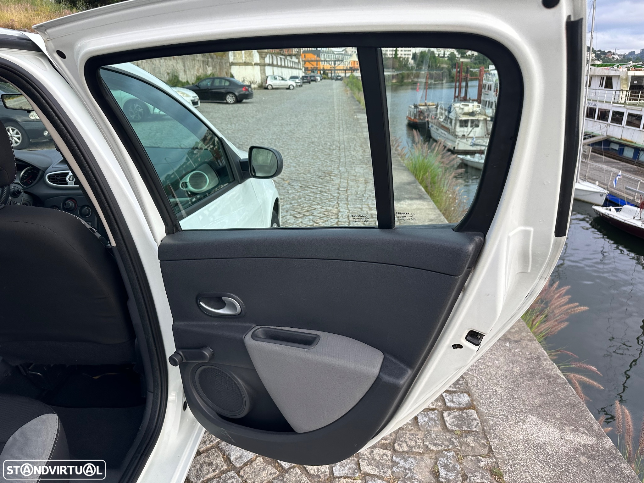 Renault Clio 1.5 dCi 90 FAP Dynamique - 27
